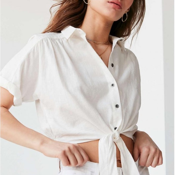 Urban Outfitters Tops - BDG Jena Tie-Front Linen Blend Crop Top